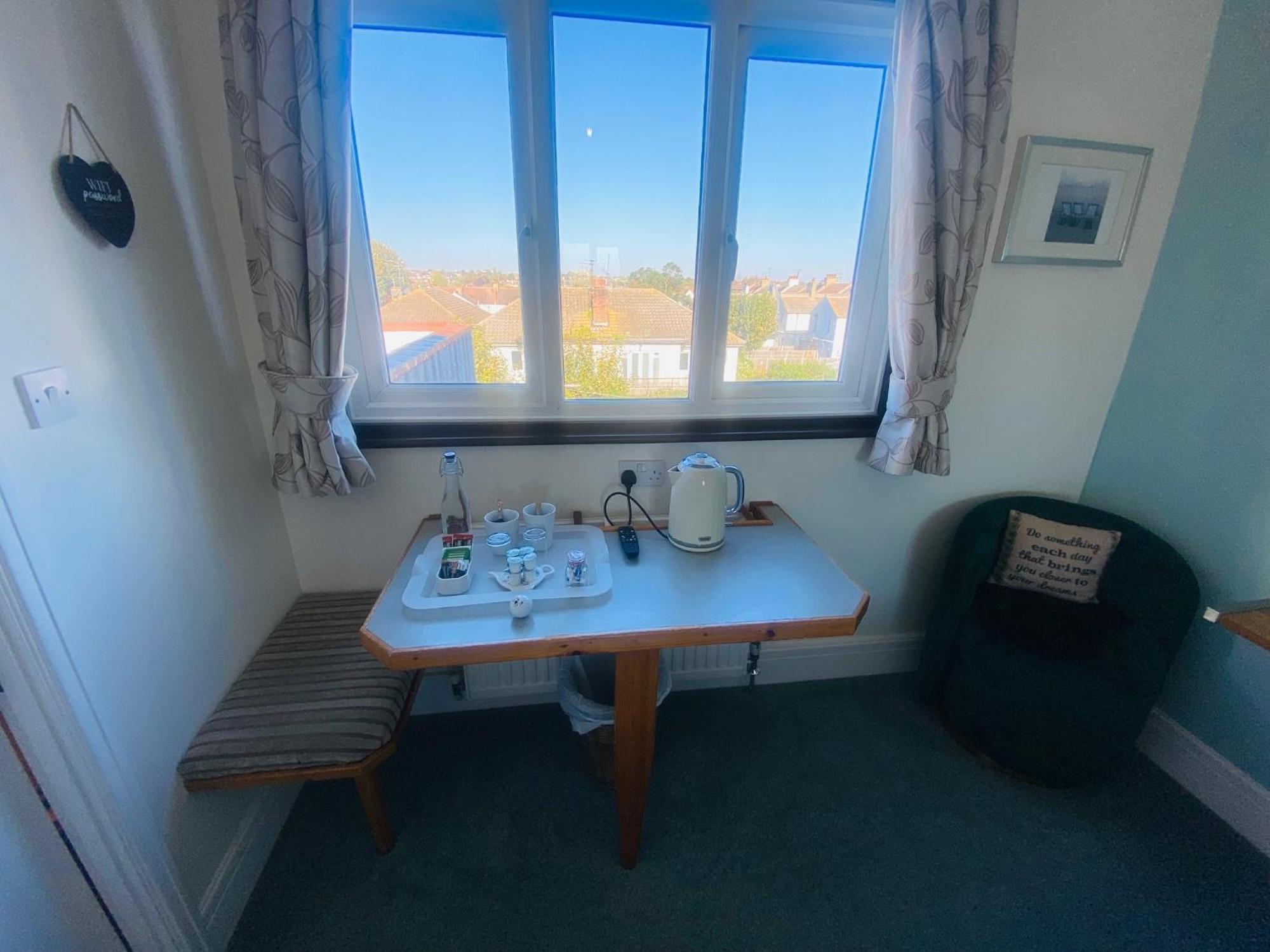 Bed and breakfast Pebbles Southend-on-Sea