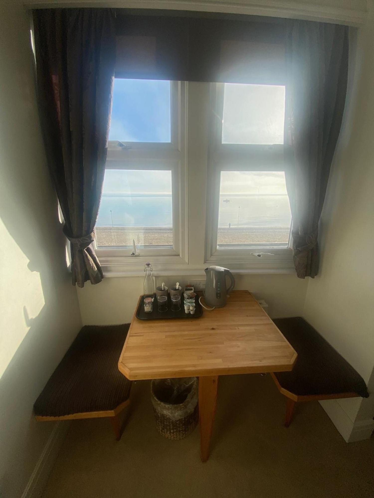 Pebbles 4* Southend-on-Sea