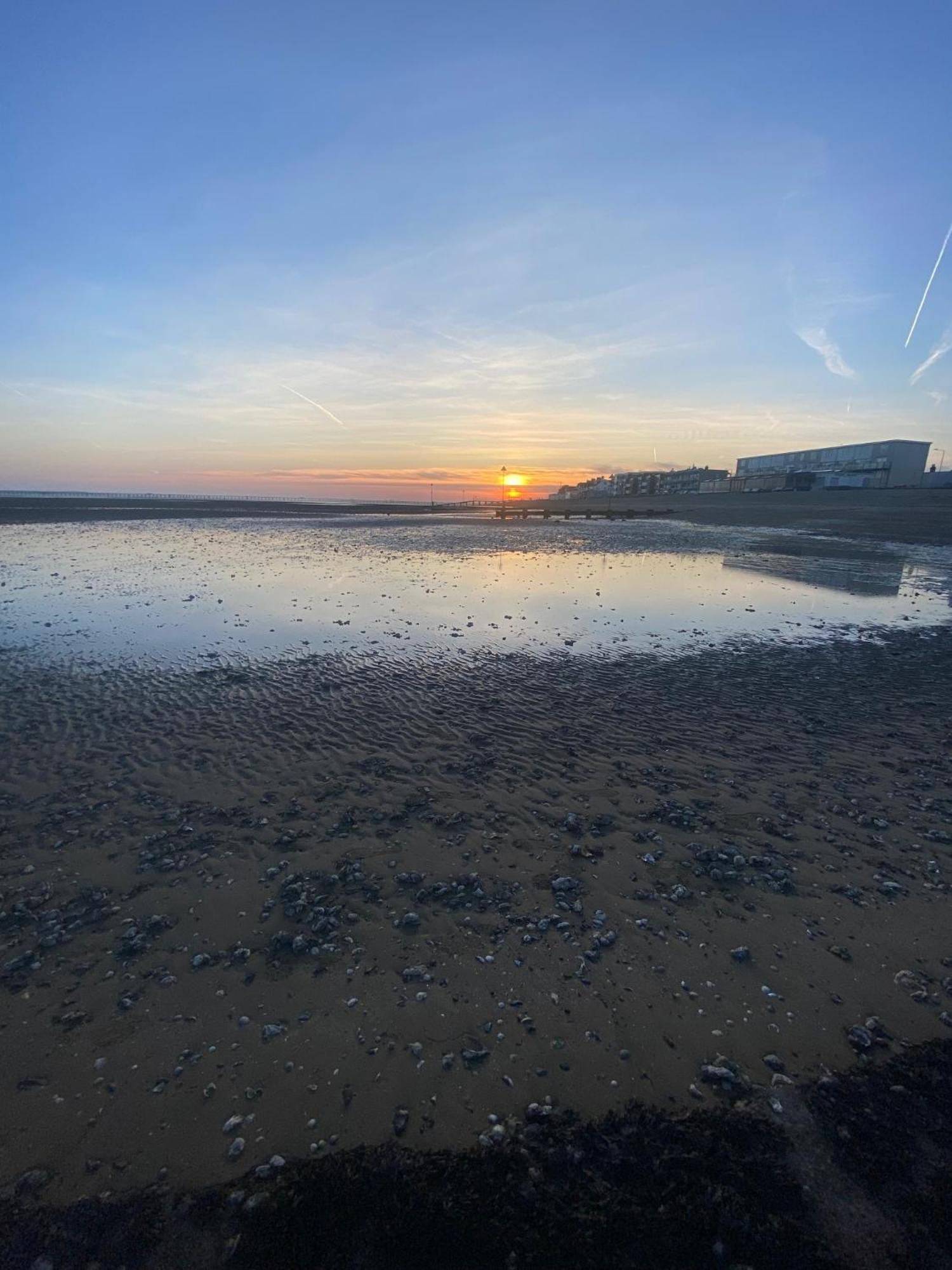 Pebbles 4* Southend-on-Sea