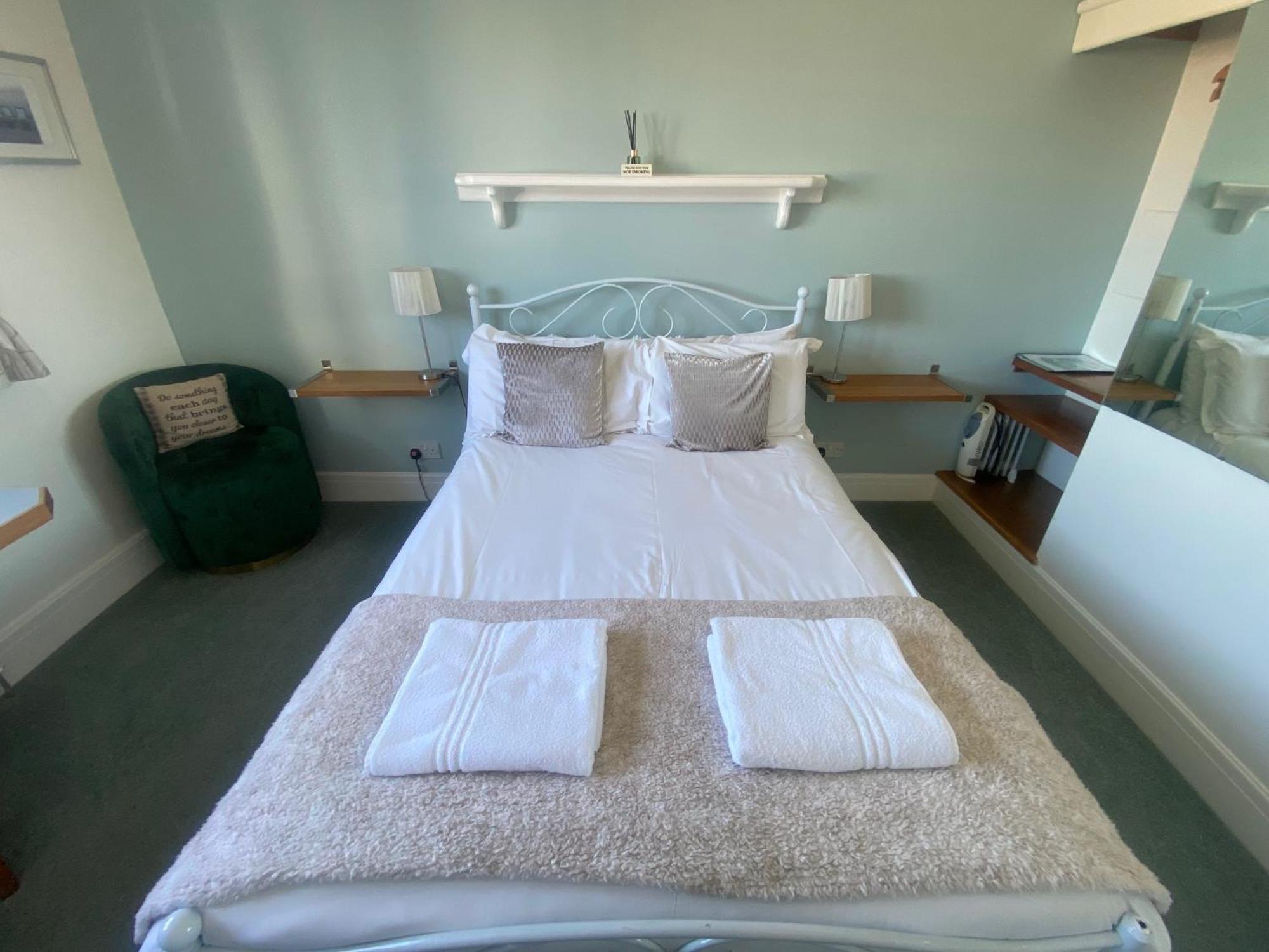 Bed & Breakfast Pebbles Southend-on-Sea