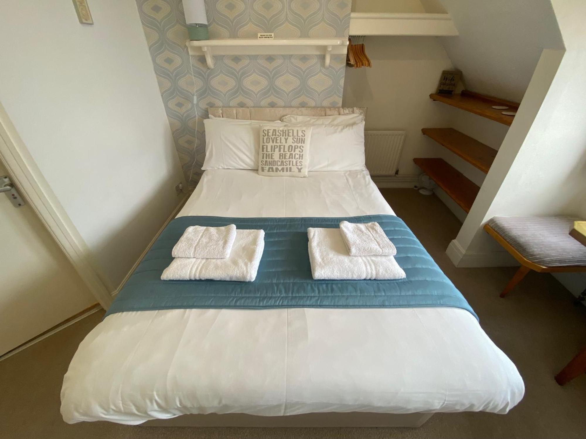 Bed & Breakfast Pebbles